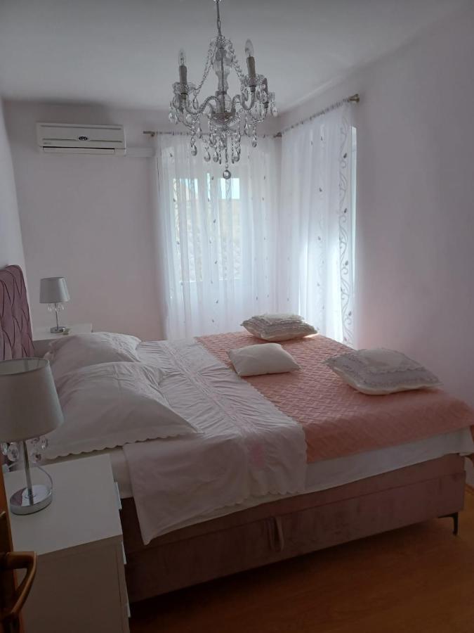 Apartment Vestibul Inn سبليت المظهر الخارجي الصورة