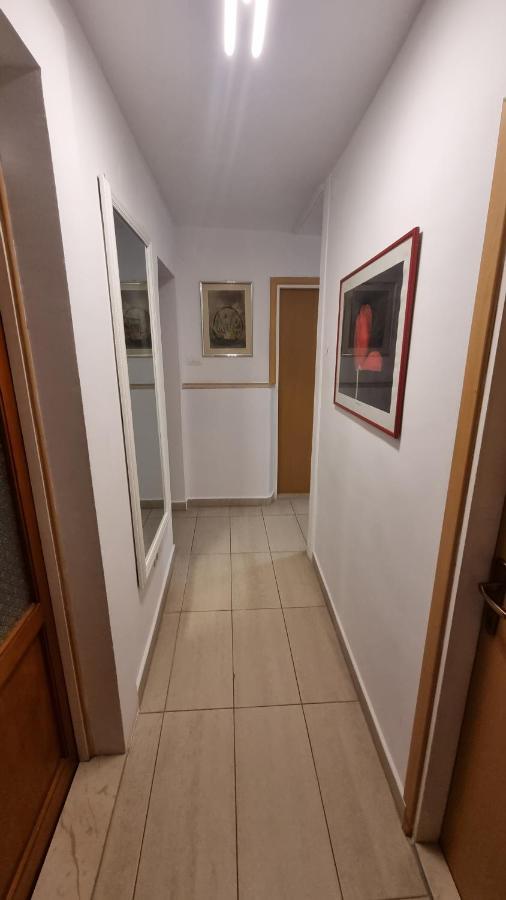 Apartment Vestibul Inn سبليت المظهر الخارجي الصورة